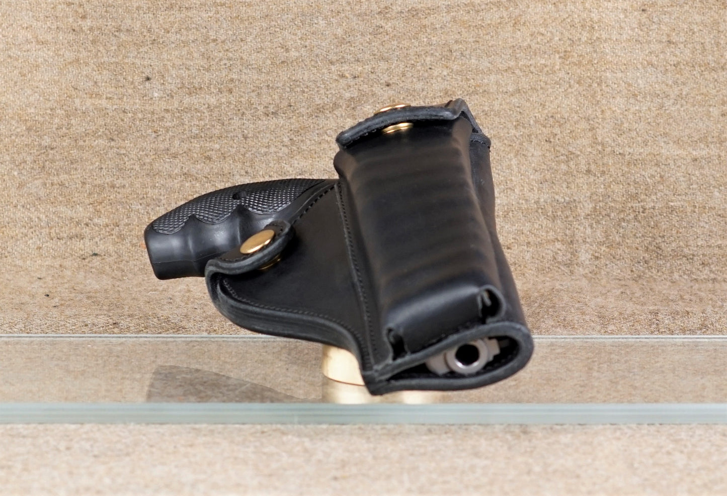 S&W .357 J-Frame Crossdraw Holster with Reloads