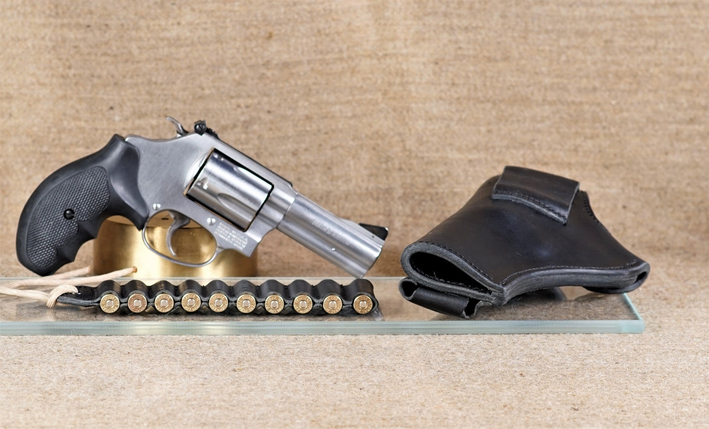 S&W .357 J-Frame Crossdraw Holster with Reloads