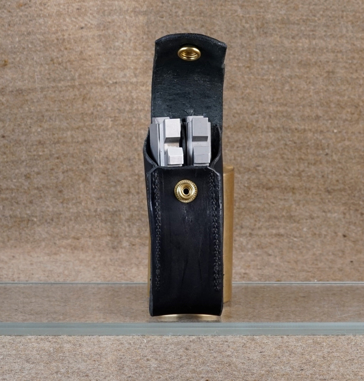 Glock G17 Combo Belt Holster with Accessories Pouch